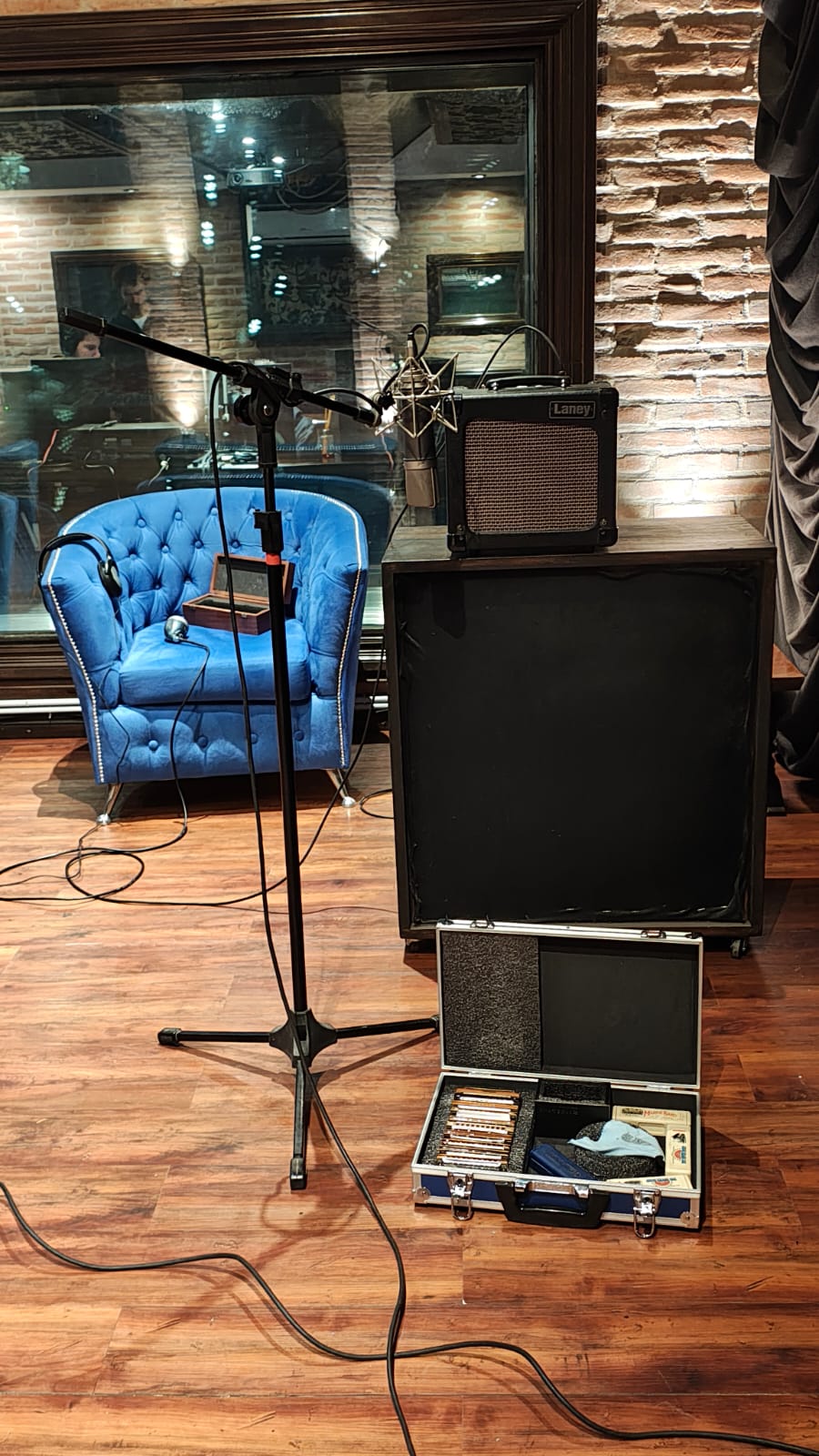 Setup de amplificador y microfonía